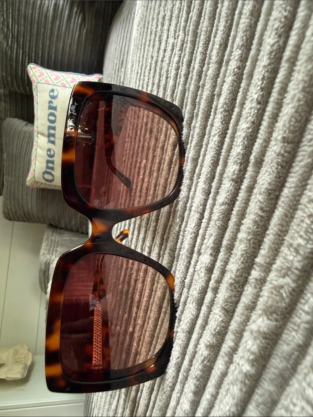 Diff Eyewear Tortoise Shell Frame with Brown Gradient Lenses - Picture 1 of 4